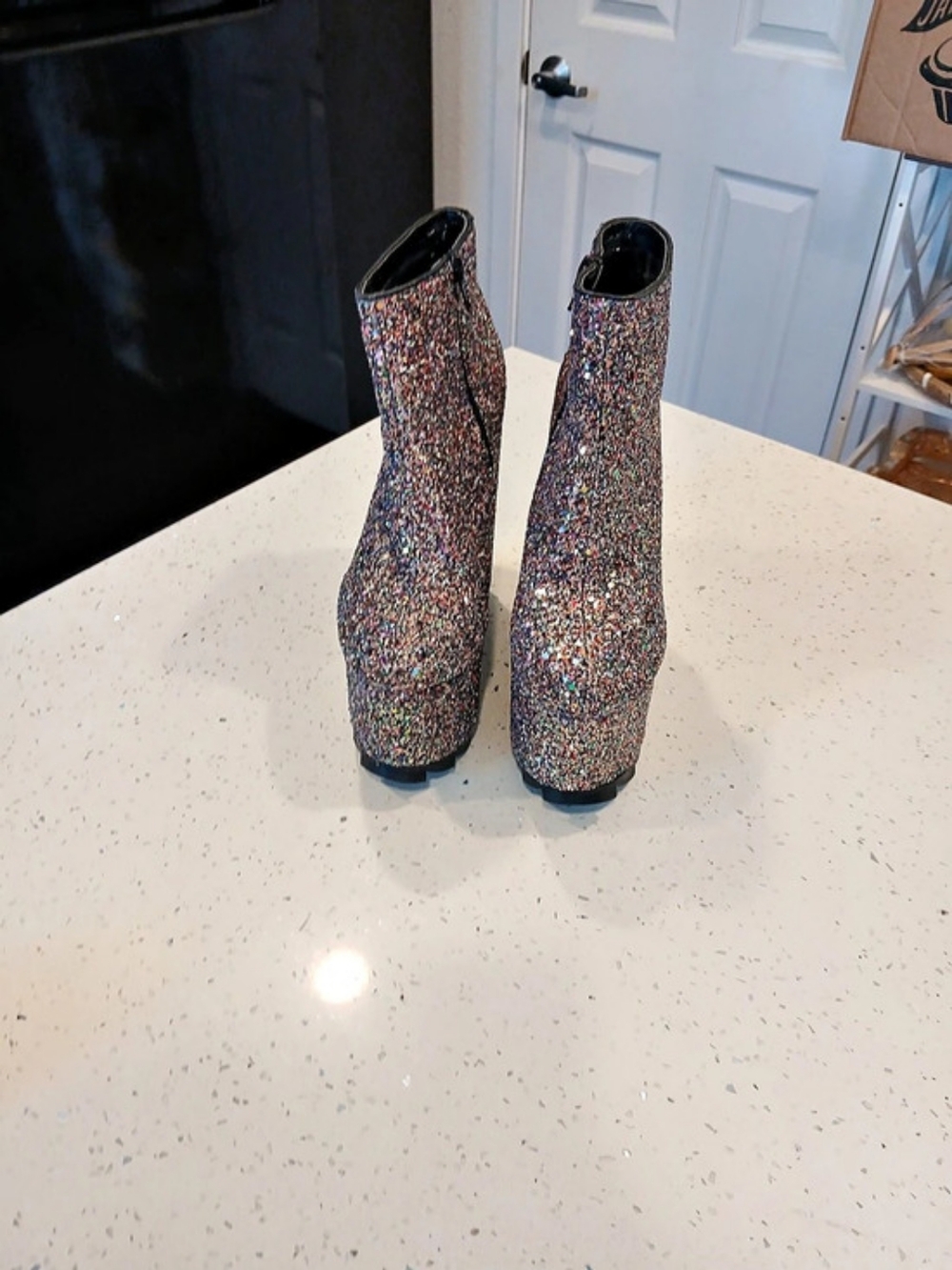 YRU Dimension Glitter Sparkles Punk Goth Raver White Platforms Boots Heels Sz 6